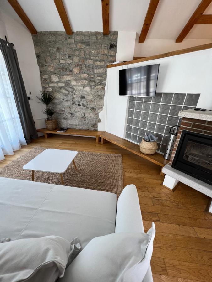 Guesthouse 45 Dutovlje Екстериор снимка