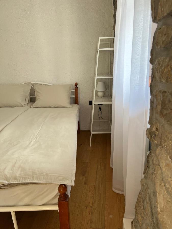 Guesthouse 45 Dutovlje Екстериор снимка