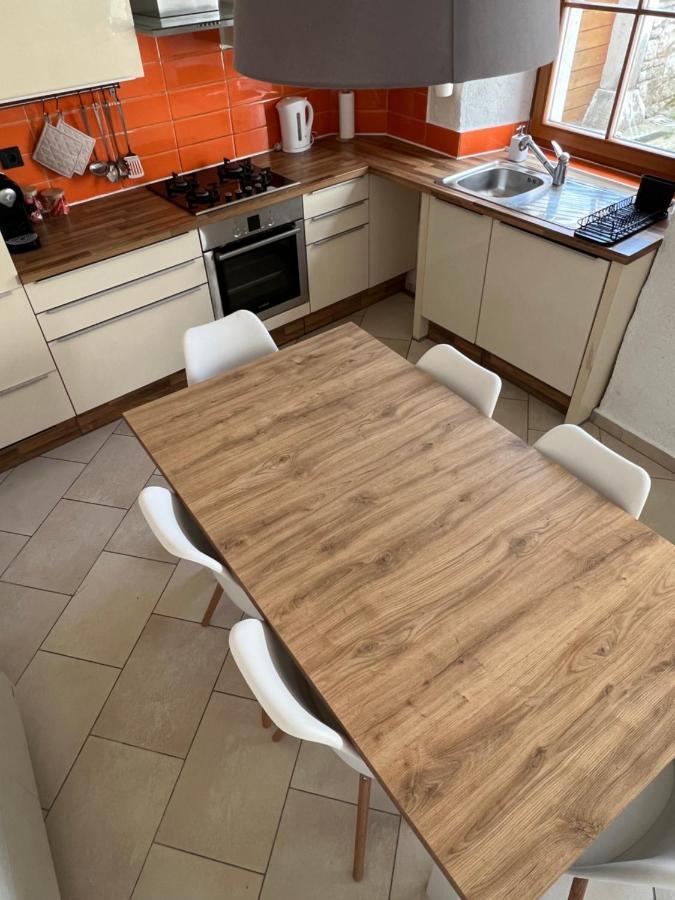 Guesthouse 45 Dutovlje Екстериор снимка